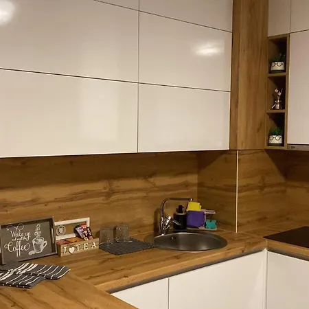 Apartman Elegance * Τούζλα